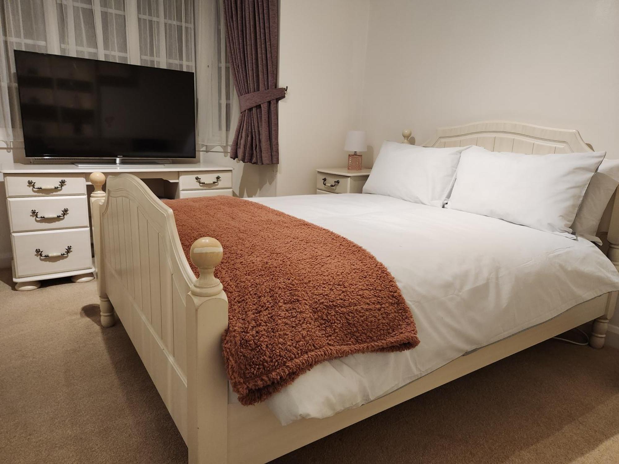 Elmdon House With 4 Spacious Bedrooms To Choose Birmingham Zewnętrze zdjęcie