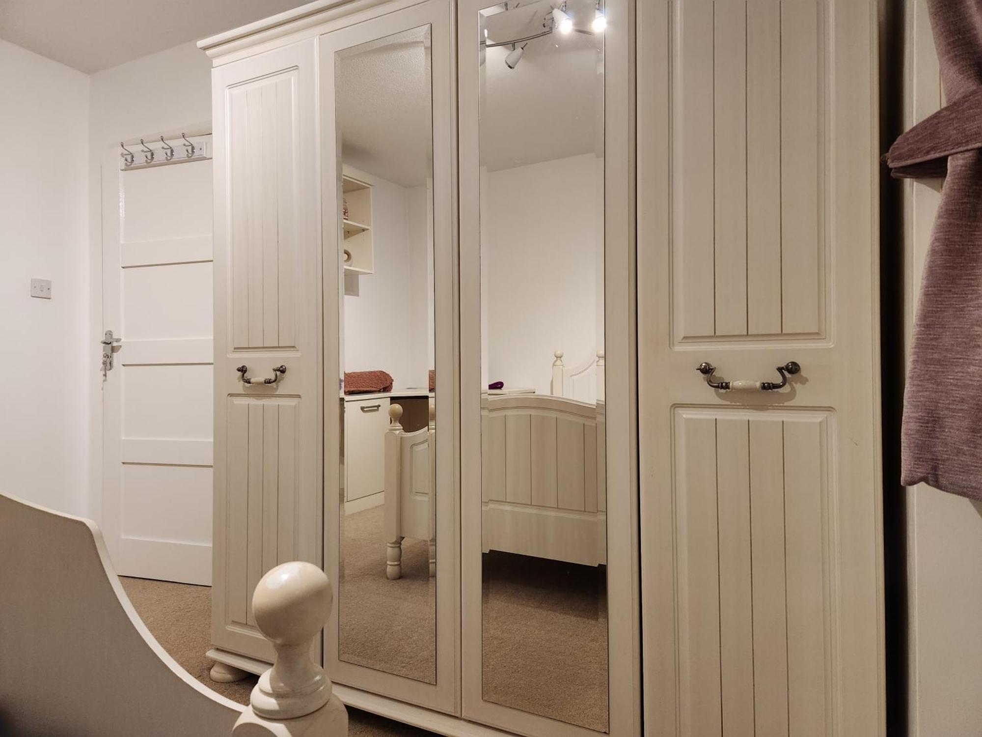 Elmdon House With 4 Spacious Bedrooms To Choose Birmingham Zewnętrze zdjęcie
