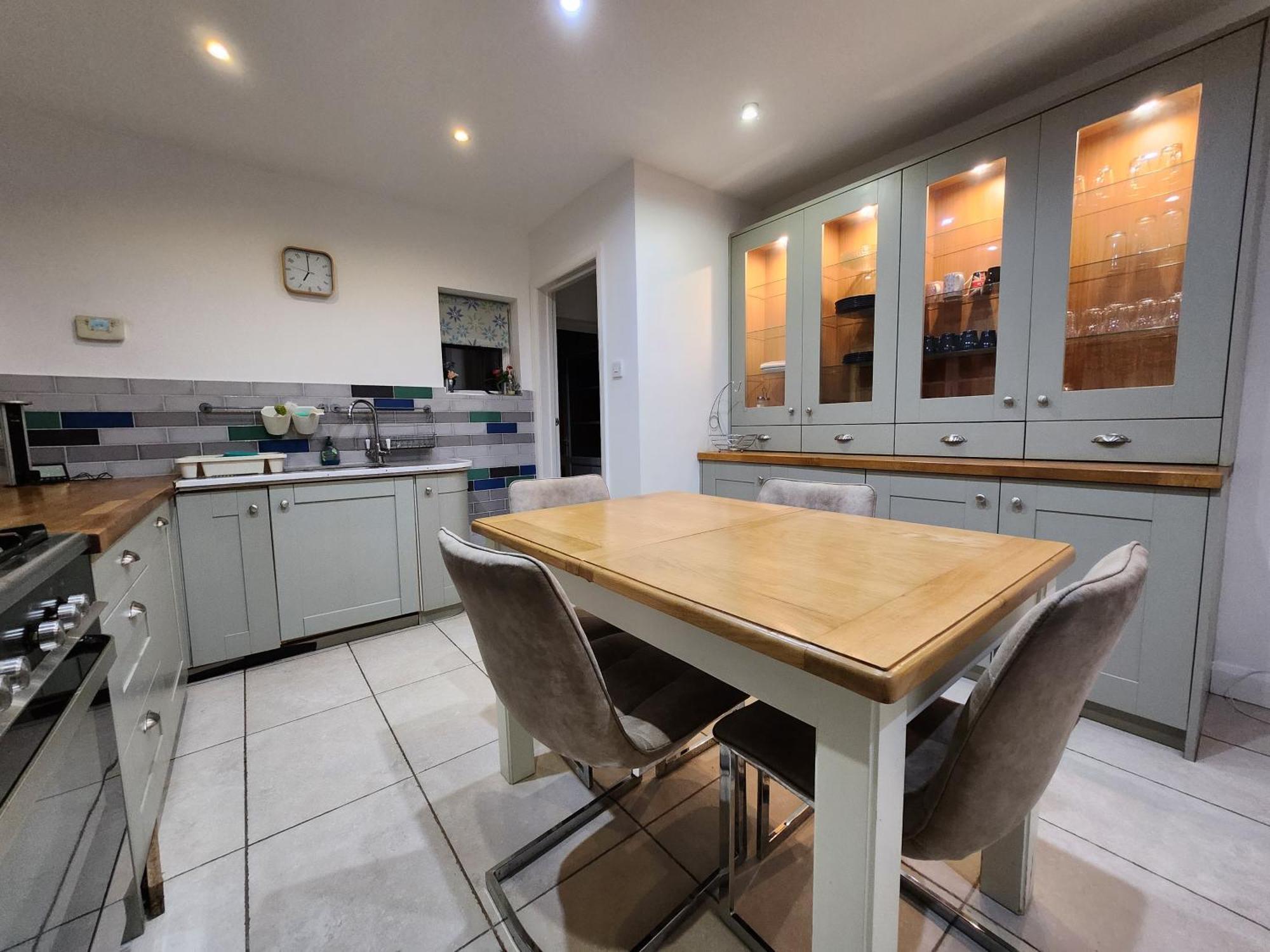 Elmdon House With 4 Spacious Bedrooms To Choose Birmingham Zewnętrze zdjęcie