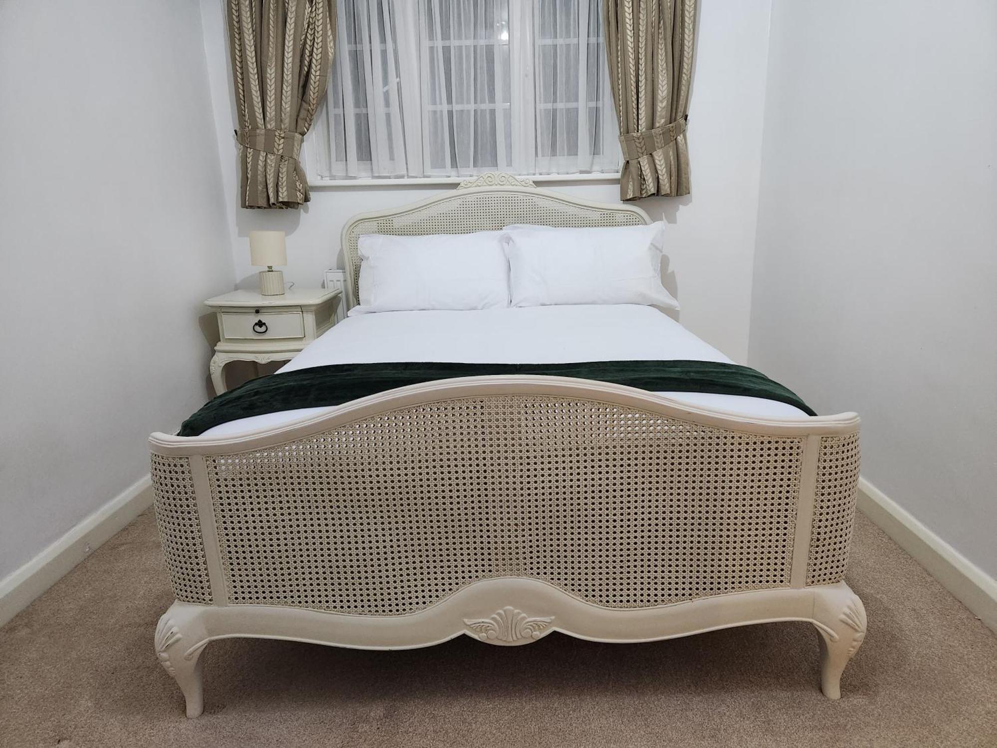 Elmdon House With 4 Spacious Bedrooms To Choose Birmingham Zewnętrze zdjęcie