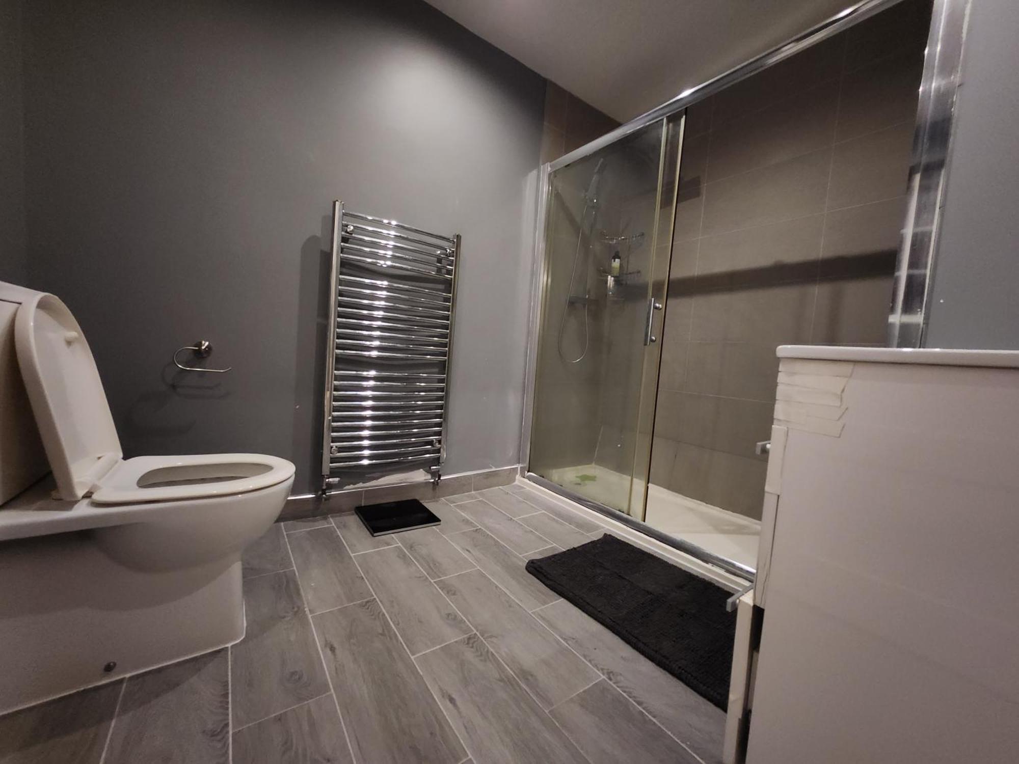 Elmdon House With 4 Spacious Bedrooms To Choose Birmingham Zewnętrze zdjęcie